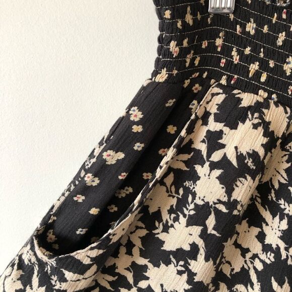 FREE People Bubble Hem Black/Cream Floral Shorts - Picture 3 of 5